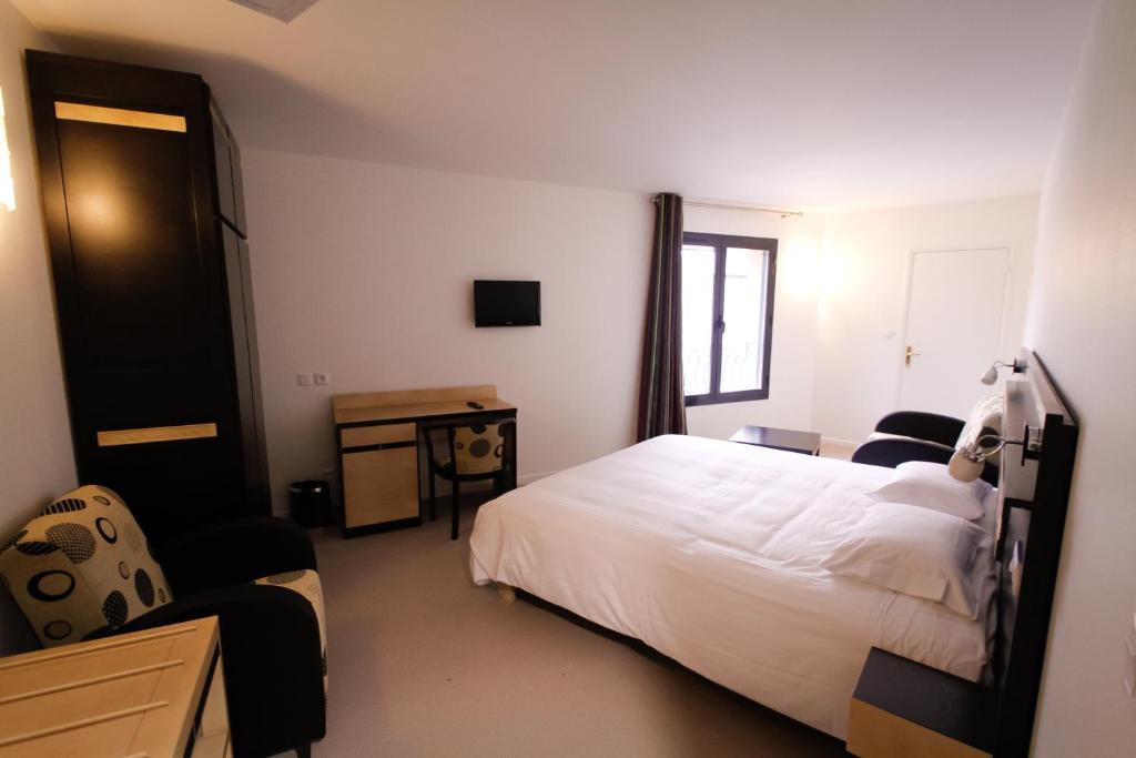 Logis Hotel Restaurant Auberge De La Xaintrie Saint-Privat  Room photo